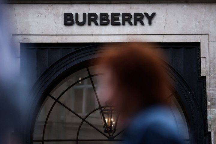 Burberry satışları Çində tələbatın artması ilə artdı