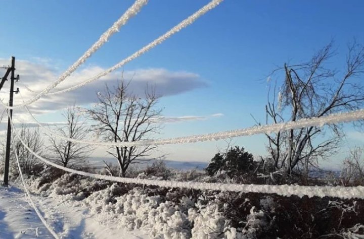 Moldovada pis hava şəraiti təxminən 4000 istehlakçını elektriksiz qoyub