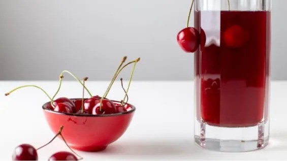 Turş Albalı Şirəsi: İltihab və yuxu üçün sübut edilmiş faydaları — və Vacib xəbərdarlıqlar