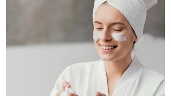 Həkimlərin üzünüzü yuyarkən etməməli olduğunuzu dediyi beş səhvbeş səhv