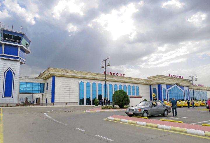 Naxçıvandan daxili və xarici istiqamətlərə olan aviareyslər müvəqqəti dayandırılıb