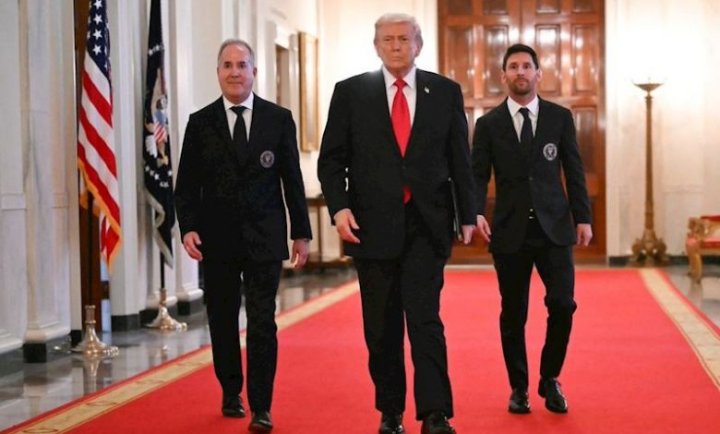 Tramp Messi ilə görüşdə iranlıları “dəli” adlandırıb