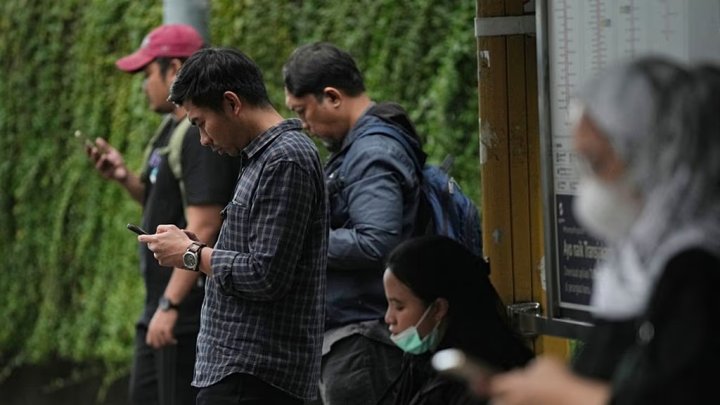 İndoneziya 16 yaşdan kiçik uşaqlar üçün sosial medianı qadağan edəcək