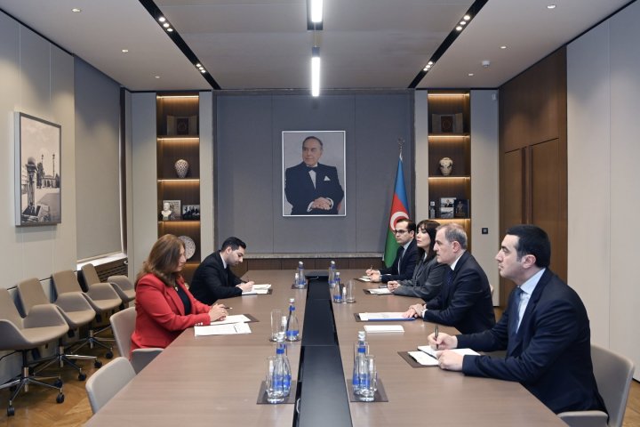 Ceyhun Bayramov Kolumbiyanın yeni səfirini qəbul edib