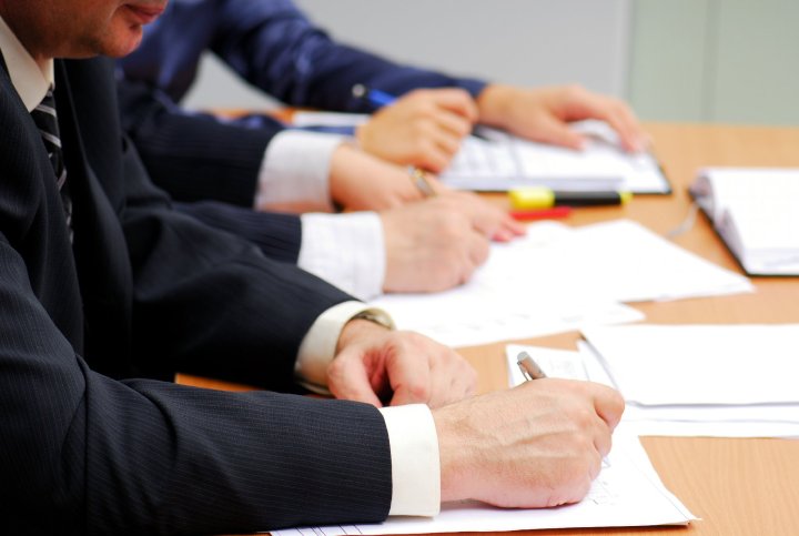 Dövlət qulluğu vəzifələri üzrə 1700-ə yaxın namizəd imtahan verəcək