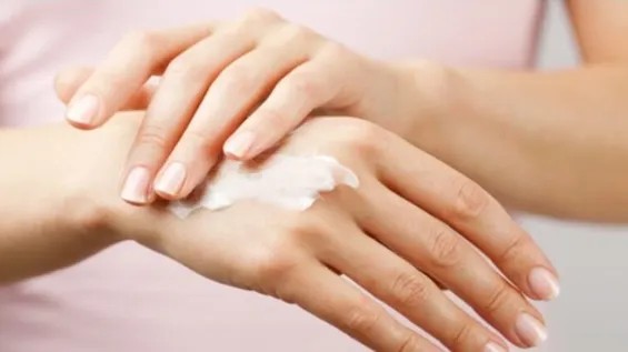 Quru və qaşınan dəridən əziyyət çəkirsiniz? Kömək edə biləcək 9 əlavə