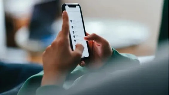 Telefonunuzu yoxlamaq üçün daimi istəyə qarşı mübarizə aparmağın 5 yolu