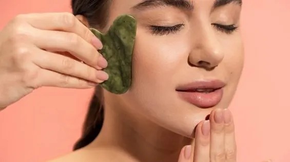 Qaldırılmış və parlaq üz üçün Limfa Drenaj Masajı üçün addımlar