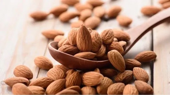 Gündəlik badam istehlakının faydaları