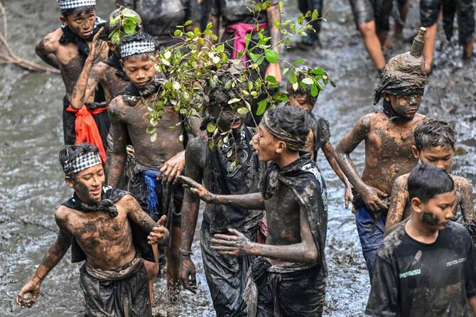 İndoneziyada Bali adasındakı hindu bayramını təhqir etdiyinə görə isveçrəli kişi həbs edilib