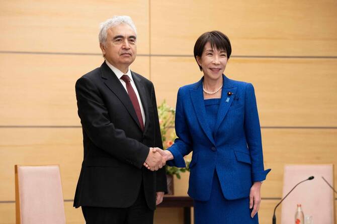 Yaponiya Baş naziri BEA rəhbərindən əlavə əlaqələndirilmiş neft buraxılışı hazırlamağı xahiş edib