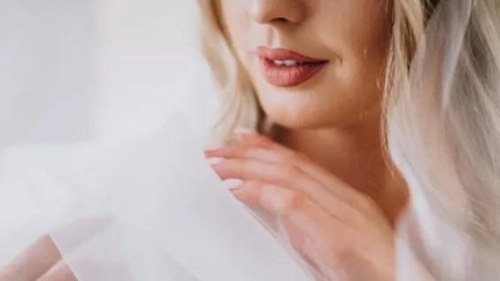 Nişan və toy makiyajı arasındakı fərq: Hər mərhələ üçün düzgün görünüş necə seçilir