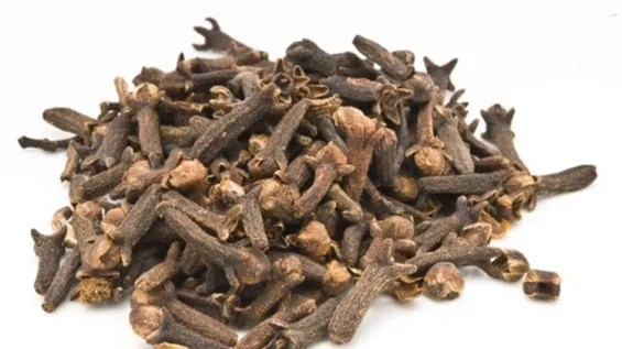 Qərənfilin inanılmaz faydaları: Bilməli olduğunuz şeylər