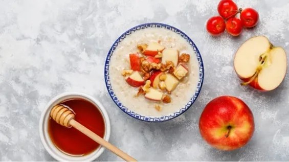 Alma qabıqlarını atmayın! Daha parlaq və daha parlaq dəri üçün sadə sirr