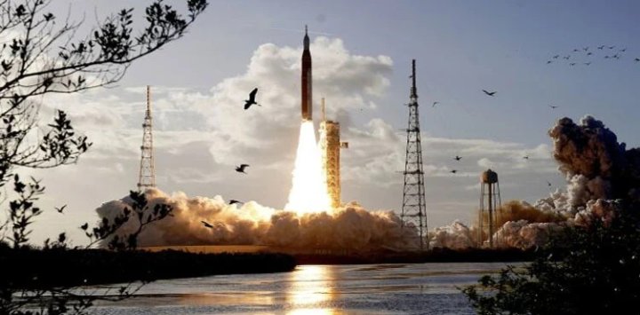 ABŞ tarixi uçuşu qeyd etdiyi üçün Rusiya Aya üç missiyanın buraxılışını təxirə salıb