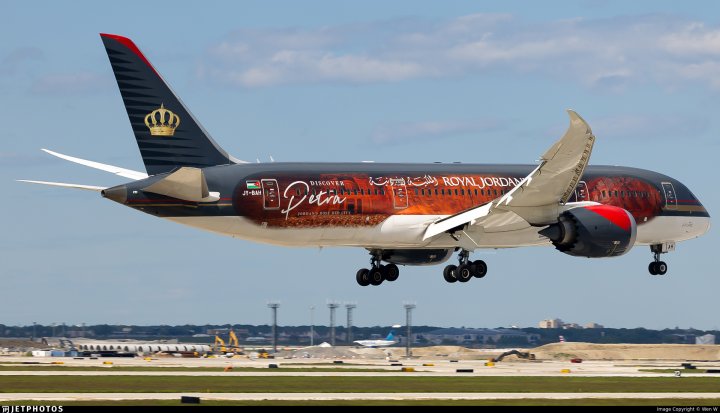 Royal Jordanian: Yüksək yanacaq və əməliyyat xərclərini kompensasiya etmək üçün bilet qiymətləri qaldırılıb