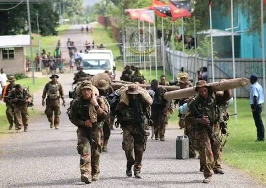 Papua Yeni Qvineya əsgərlərin etirazını yatırmaq üçün hərəkətə keçib