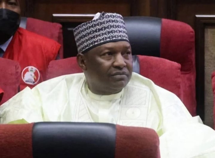 Nigeriya keçmiş ədliyyə nazirinə qarşı terrorizm ittihamlarını ləğv edib